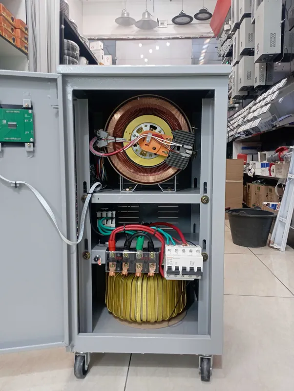 Стабилизатор напряжения (HONLE) 20KVA 2 Стабилизатор напряжения (HONLE) 20KVA 2