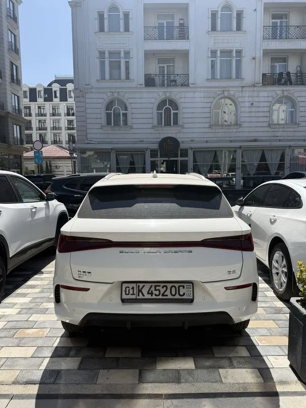 BYD e2 EV 2023 года в рассрочку 2 BYD e2 EV 2023 года в рассрочку 2