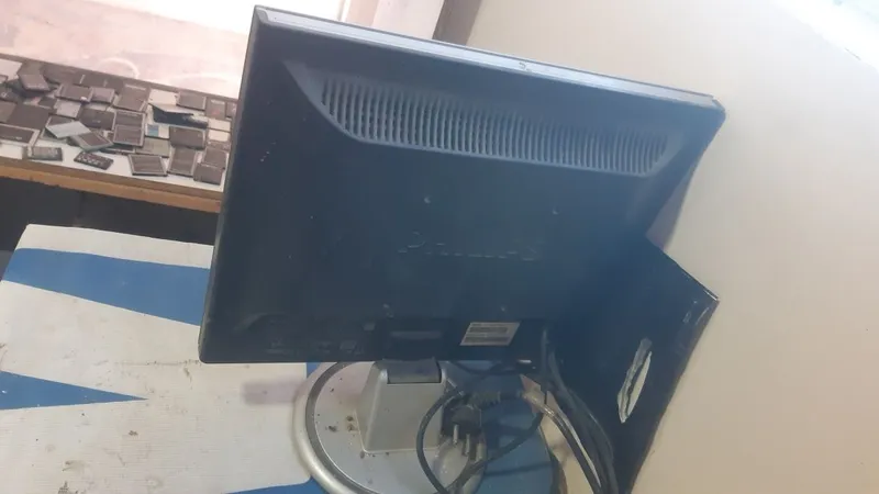 Monitor philips 15/17 2 Monitor philips 15/17 2