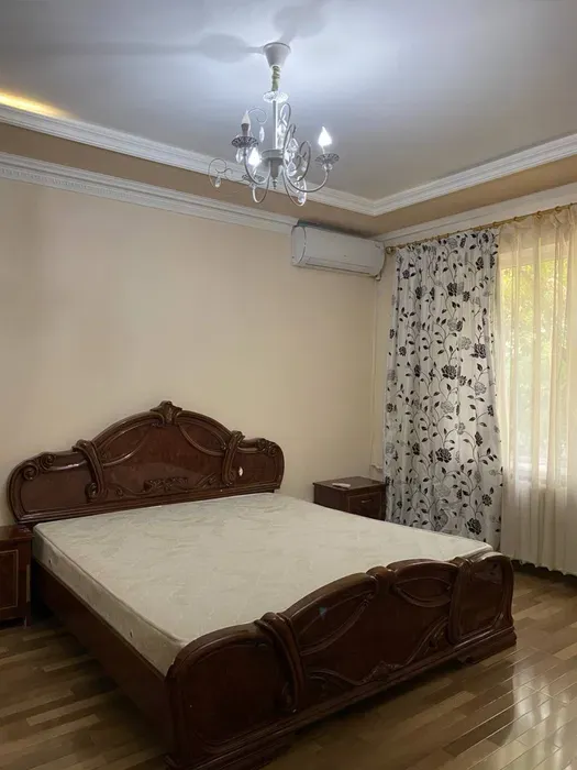 Сдается 3 ком ЦУМ 110 школа. Улица Чимкентская 2