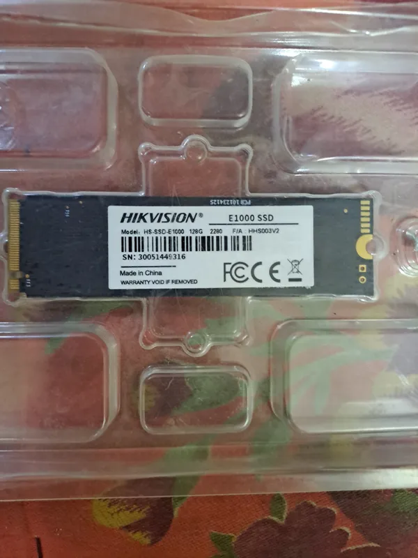 SSD Hikvision E1000 на 128GB SSD Hikvision E1000 на 128GB