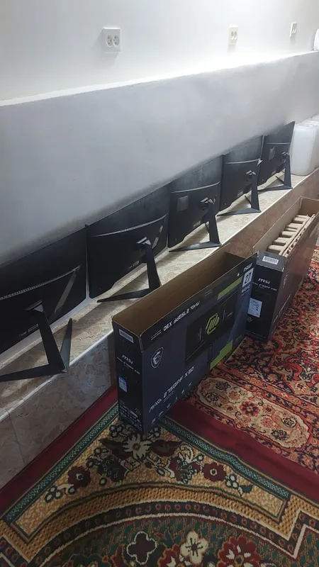 MSI 27 Gaming Monitor Sotiladi 4