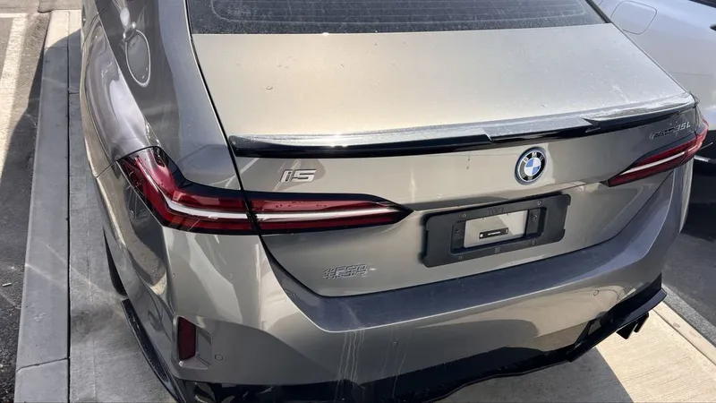 BMW i5 tuning detallari zakazga va nalichi 4 BMW i5 tuning detallari zakazga va nalichi 4