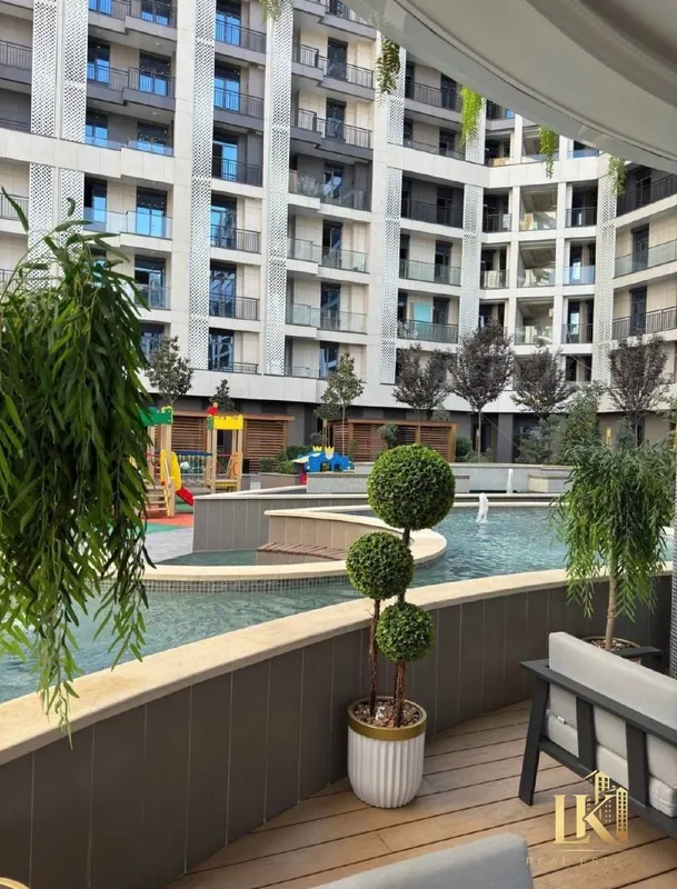 1-комнатная квартира 27 м², 12/14, ЖК Imperial Club City (вид во двор) — фото 1