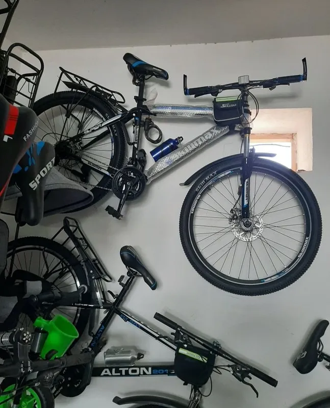 Велосипед скилмакс два раза ездил. Дома стоит просто .