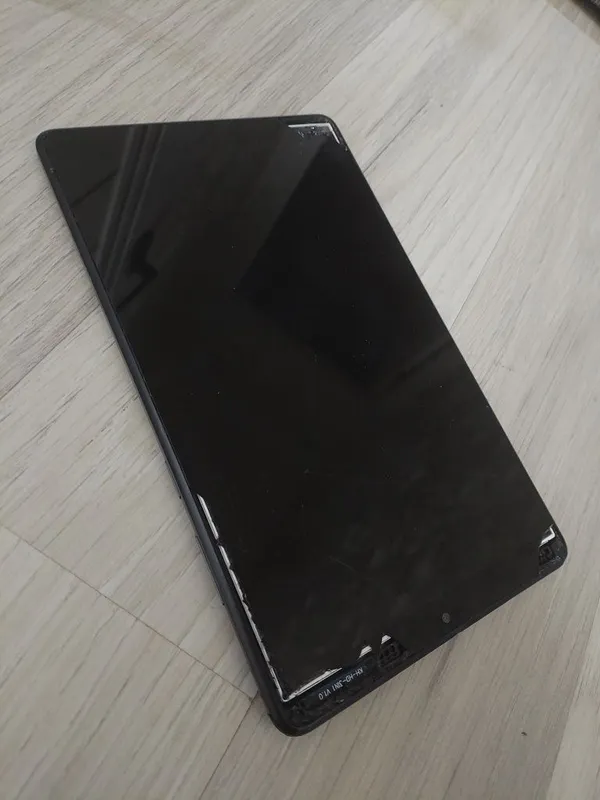 Планшет Lenovo нерабочий — фото 3