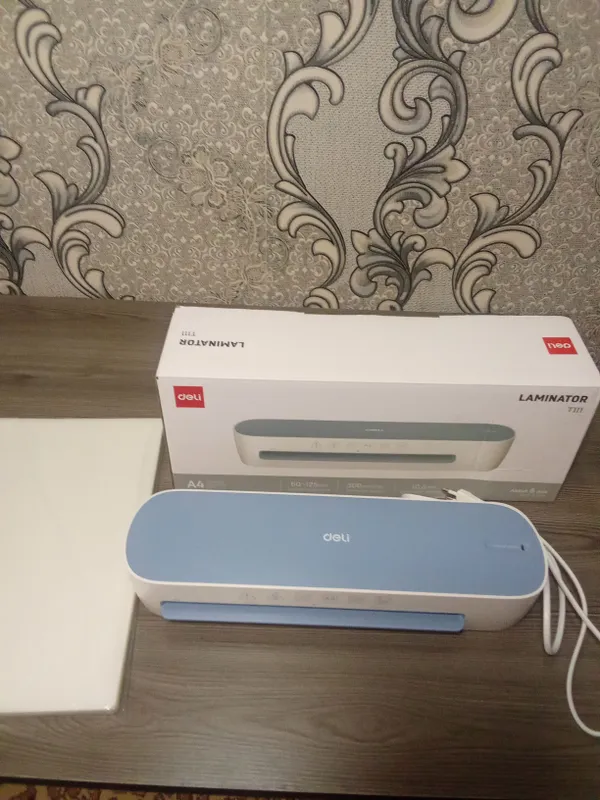 Laminator Deli original