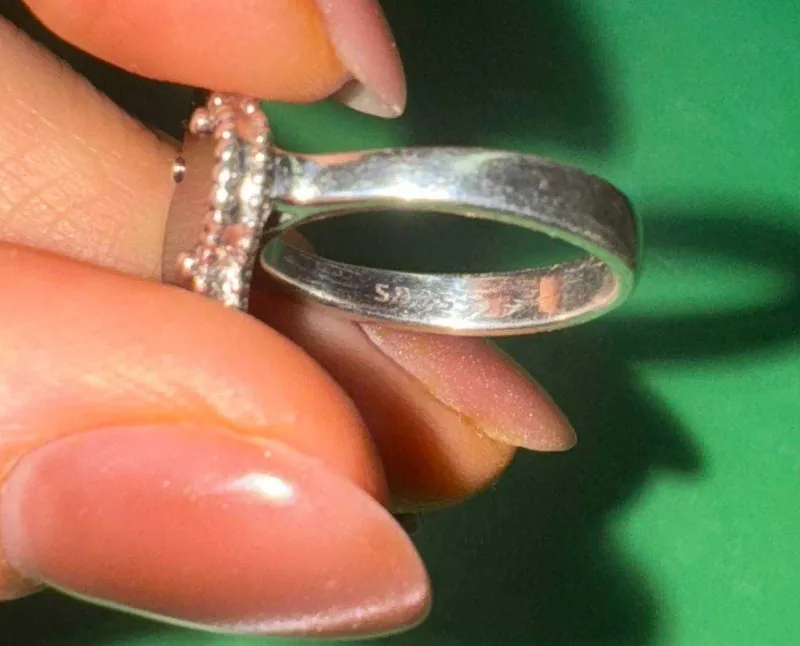 Серебро кольцо-Van Cleef & Arpels Alhambra. проба-925 РАЗМЕР-17. 3грам 6 Серебро кольцо-Van Cleef & Arpels Alhambra. проба-925 РАЗМЕР-17. 3грам 6