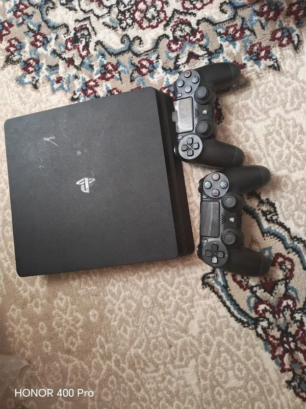 Playsteshn 4 hotira 500gb