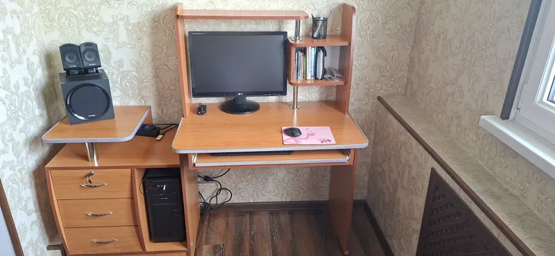 Стол компьютерный с тумбой