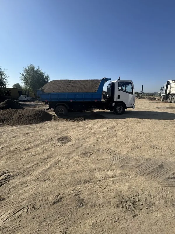 Услуги самосвала Isuzu 3 Услуги самосвала Isuzu 3