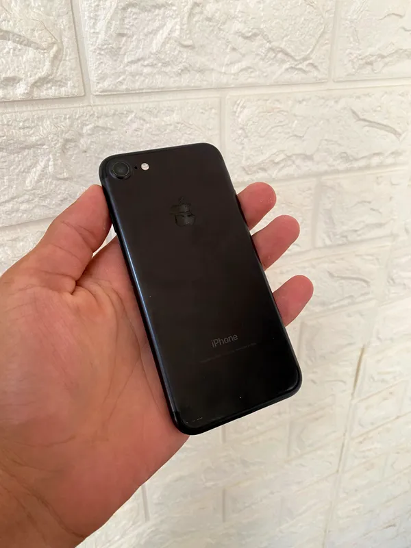 iPhone 7 128GB идеальный, срочно 3 iPhone 7 128GB идеальный, срочно 3