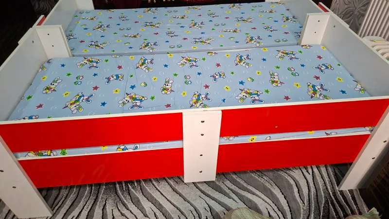 Detskiy divan 2ta 1tasi ham beriladi