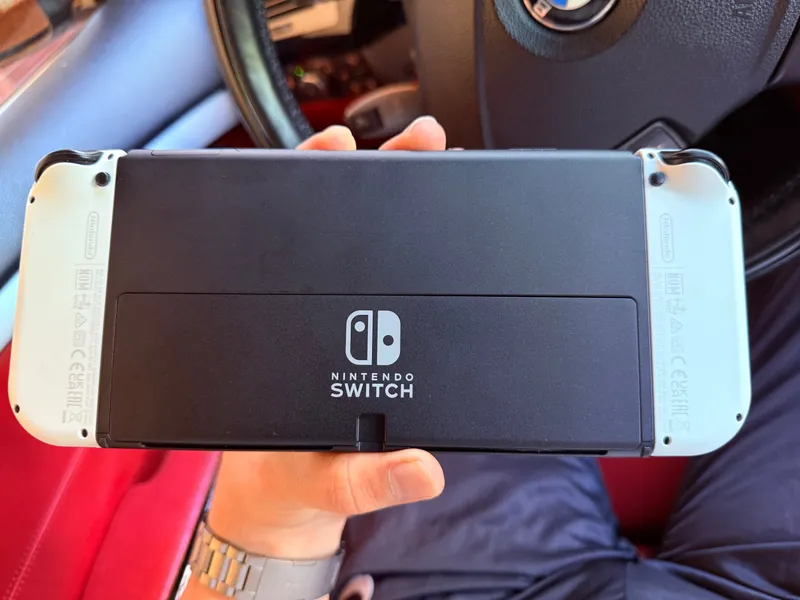 Nintendo switch oled — фото 1