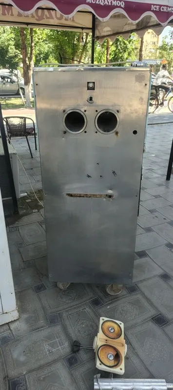 Frezer sotiladi, 380 v 4 Frezer sotiladi, 380 v 4