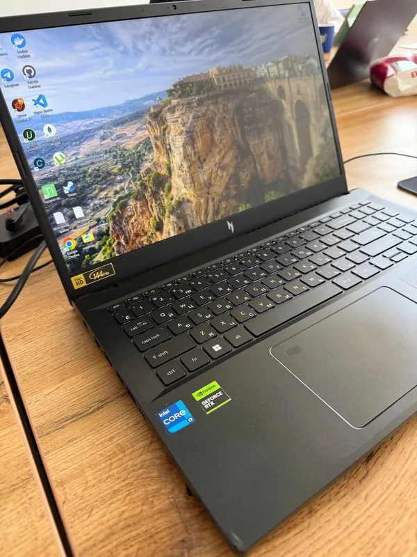 Acer Nitro V-15 i7 2