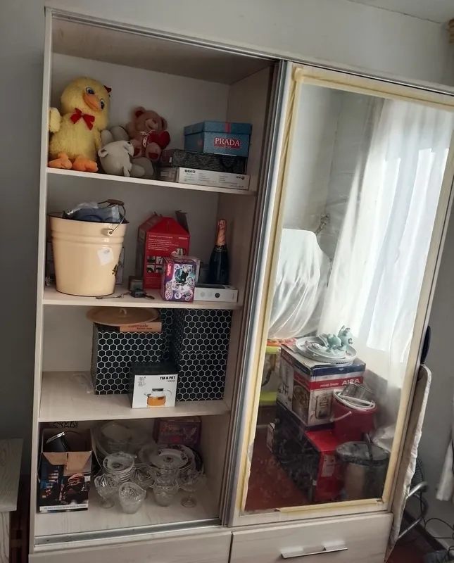 Продаётся шкаф по низкой цене, почти не использовался 3 Продаётся шкаф по низкой цене, почти не использовался 3