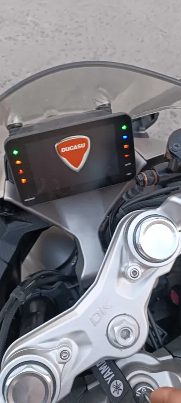 Motasikl Ducasu 400 kub 7
