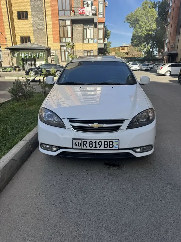 Chevrolet Lacetti 2010 кузов 2021 — фото 1