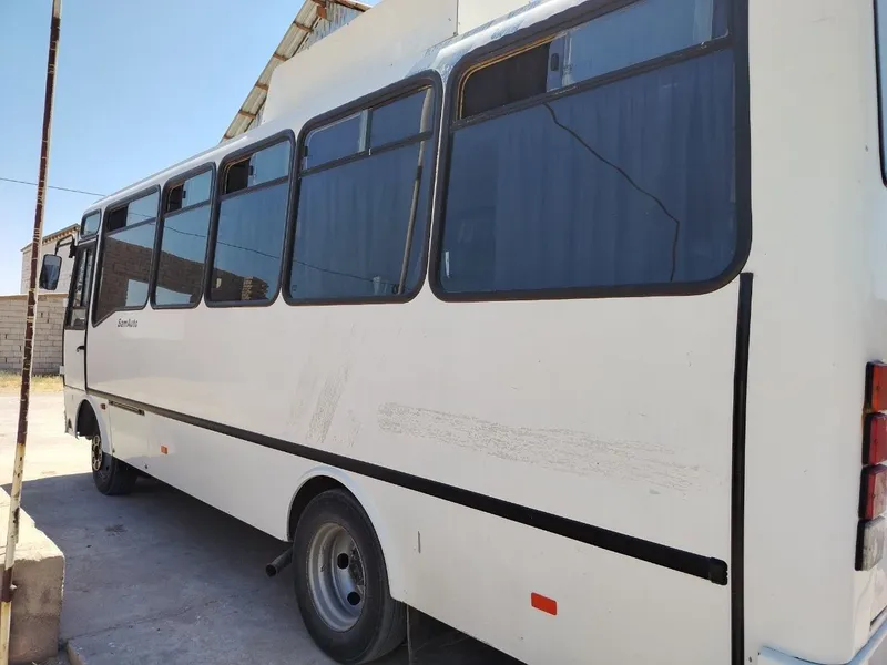 Isuzi avtobus... 2 Isuzi avtobus... 2