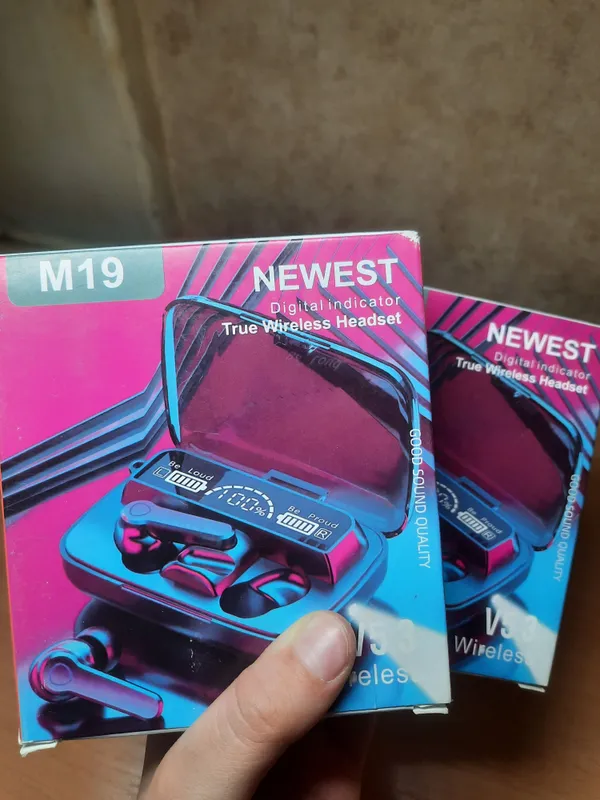 AirPods M19 — фото 1