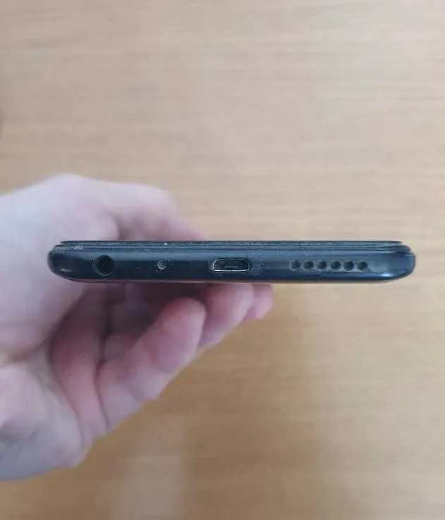 Xiaomi Redmi Note 5 4/64 GB sotaman 6