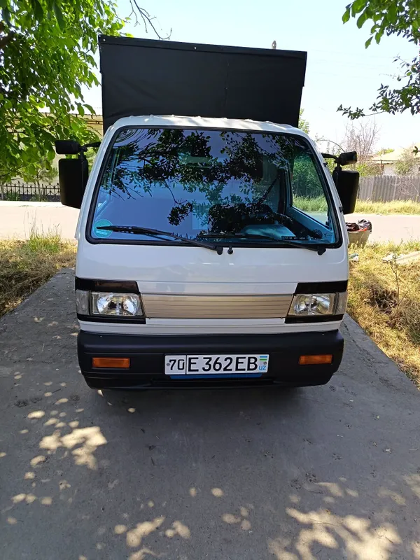 Yuktashish xizmati Shneray T30, Labo