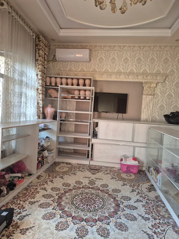 magazinlar ucun mebel sotiladi