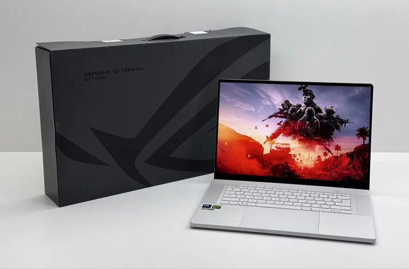 Asus ROG Zephyrus G16 Ultra 9 185H RTX 4060 8GB LPDDR5X 32GB 1TB SSD