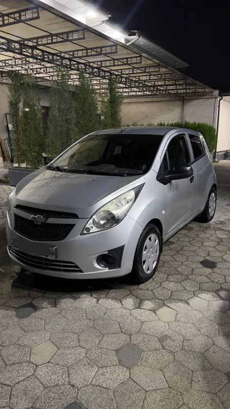 Chevrolet Spark 2014 года. Автомат — фото 1 Chevrolet Spark 2014 года. Автомат — фото 1