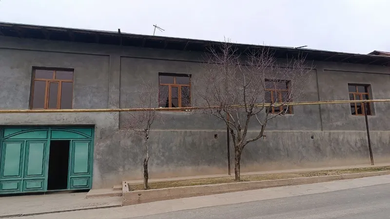 Srochna sotiladi 1 Srochna sotiladi 1