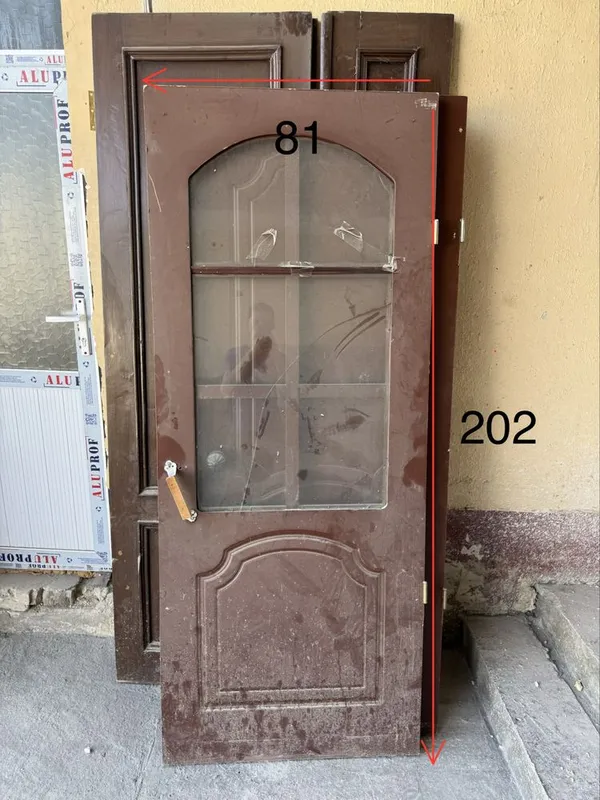 B/U MDF Eshiklar sotiladi 4 B/U MDF Eshiklar sotiladi 4