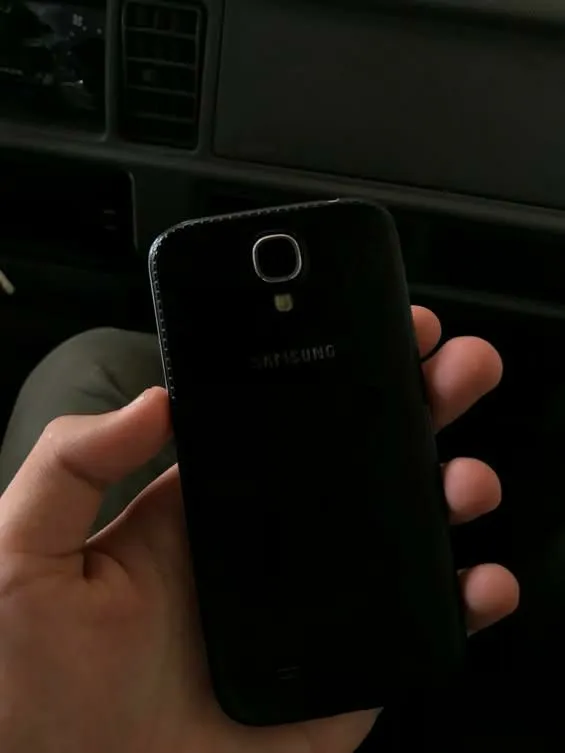 Samsung S4 Ultra, состояние хорошее 2