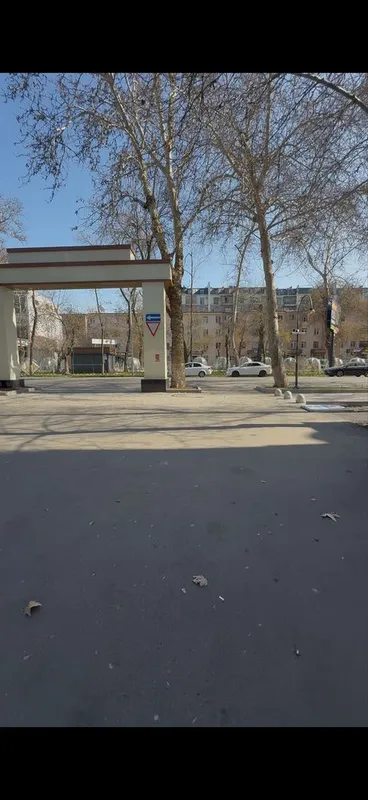 Продается база с землей Чиланзар 18 квартал — фото 1