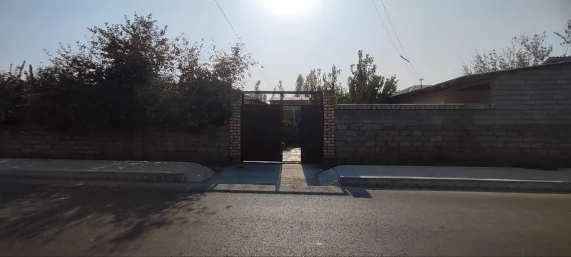 ховли Уй сотилади