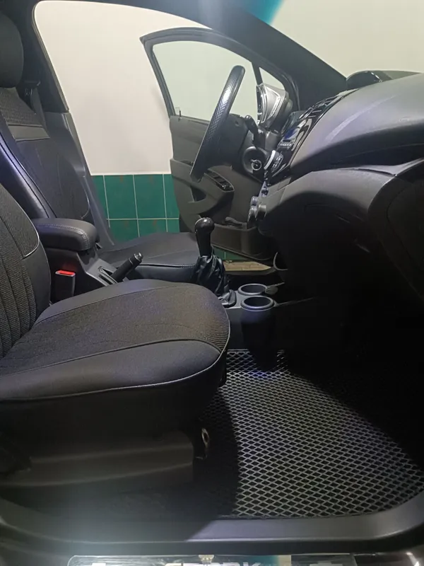 Chevrolet Spark sotiladi 2-pozitsya — фото 1