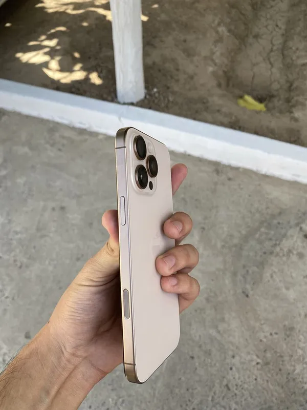 Iphone 16 pro Max 256gb 95% xolati tniq ideal — фото 2