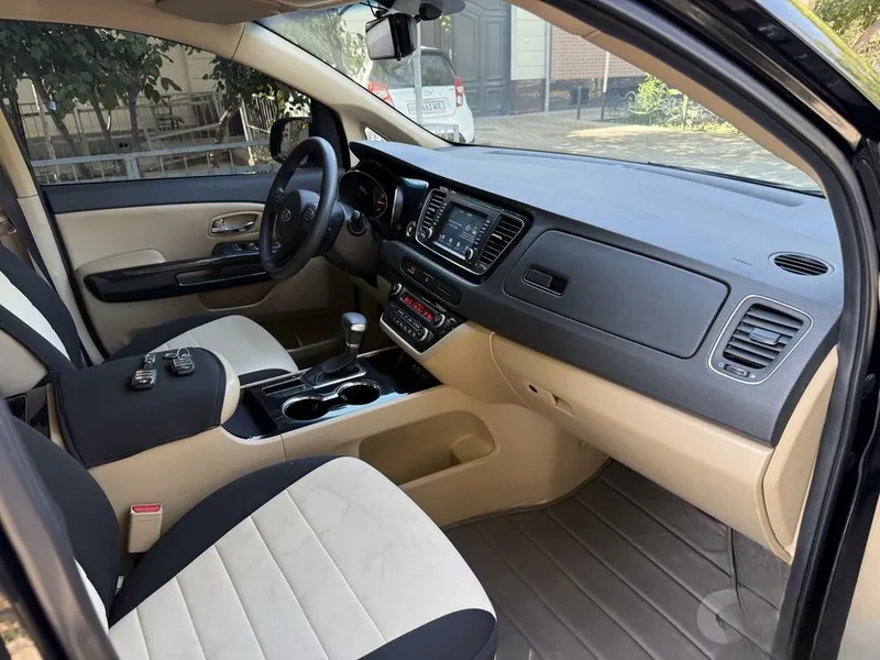 Kia Carnival Grand 2019 Avtomat karobka srochna sotiladi. 8 Kia Carnival Grand 2019 Avtomat karobka srochna sotiladi. 8