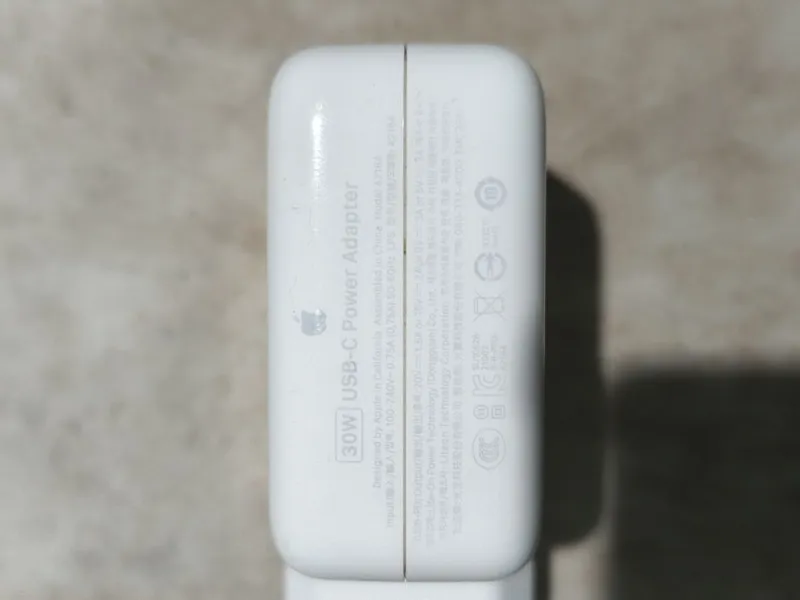 Адаптер от Apple 30W 1