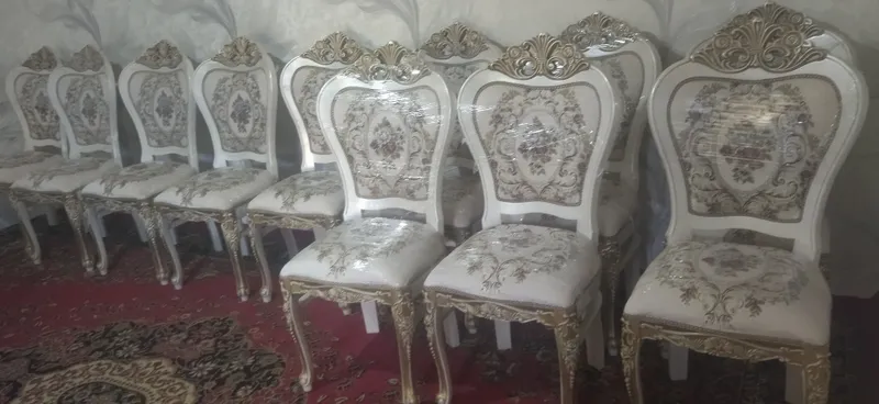 стул