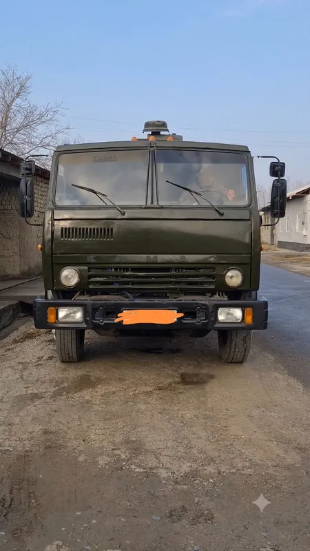 Kamaz yuk mashinasi