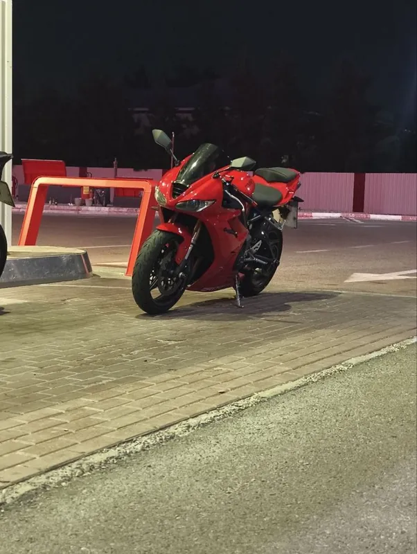 Мотоцикл Triumph Daytona 3 Мотоцикл Triumph Daytona 3