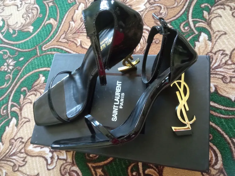 YSL Tufli  Lux variant razmer 40 41 tuwadi