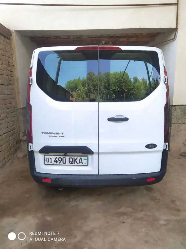 Ford transit custom — фото 1