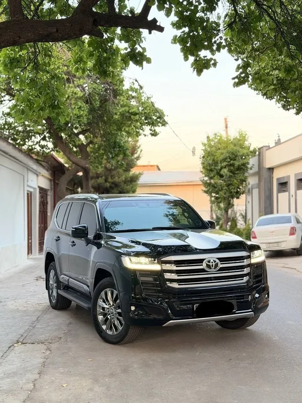 Toyota Land cruiser 300 1 Toyota Land cruiser 300 1