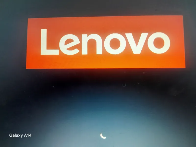 Noutbuk Sotiladi Lenovo 3