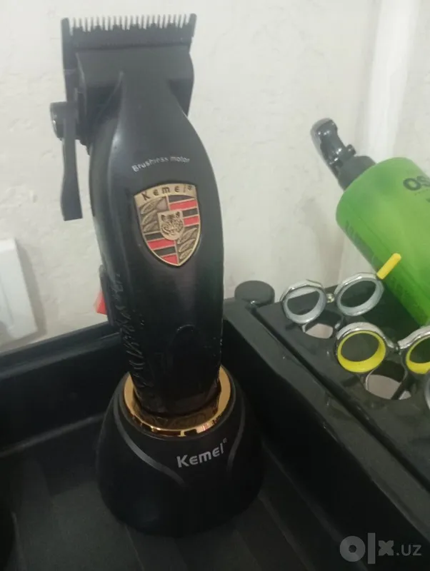 Машинка для стрижки волос Kemei-2365 Машинка для стрижки волос Kemei-2365