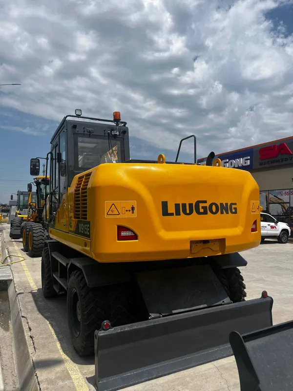 Экскаватор колесный Liugong W915E. Рассрочка Предоплата 30%. — фото 3