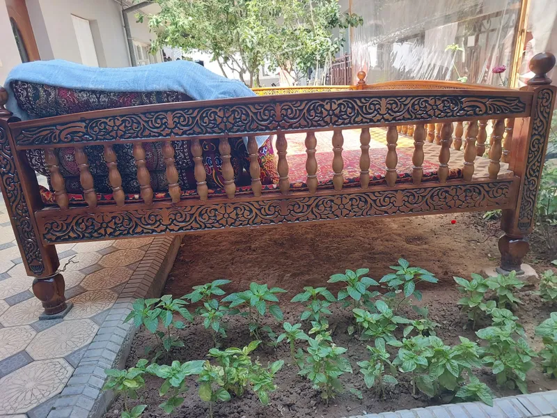 Hovli uchun yog‘och kravat (supa) holati yaxshi