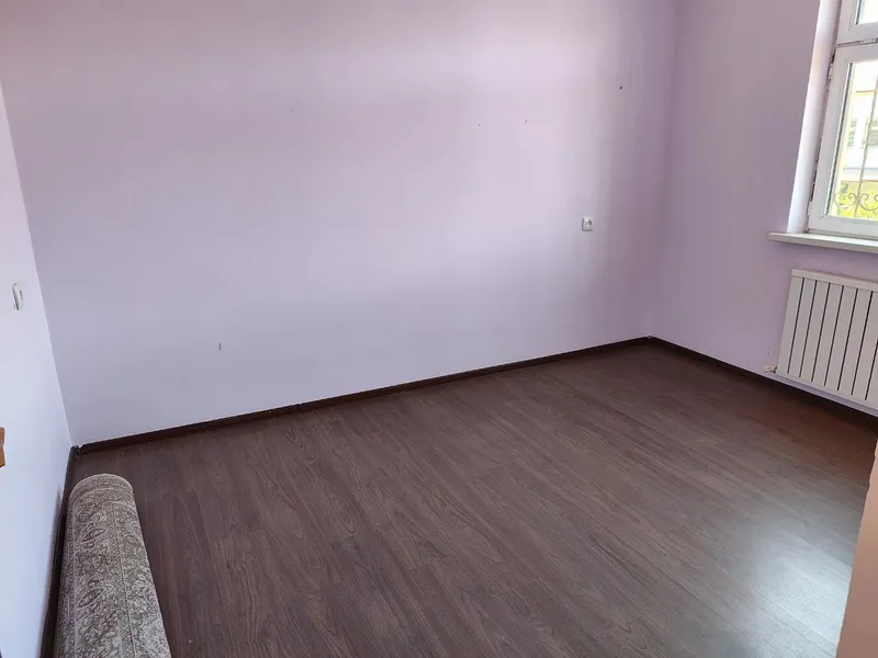3 honali hovli ijaraga beriladi srochna bez makler